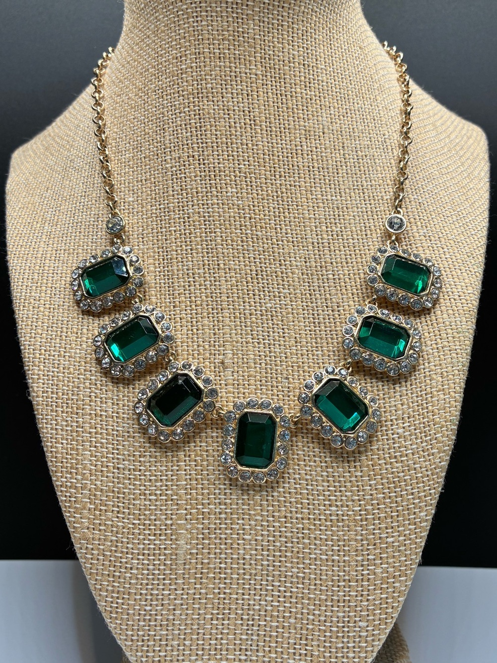 Vintage Gold-Tone Green Crystal Statement Necklace - Elegant Emerald Crystal Bib